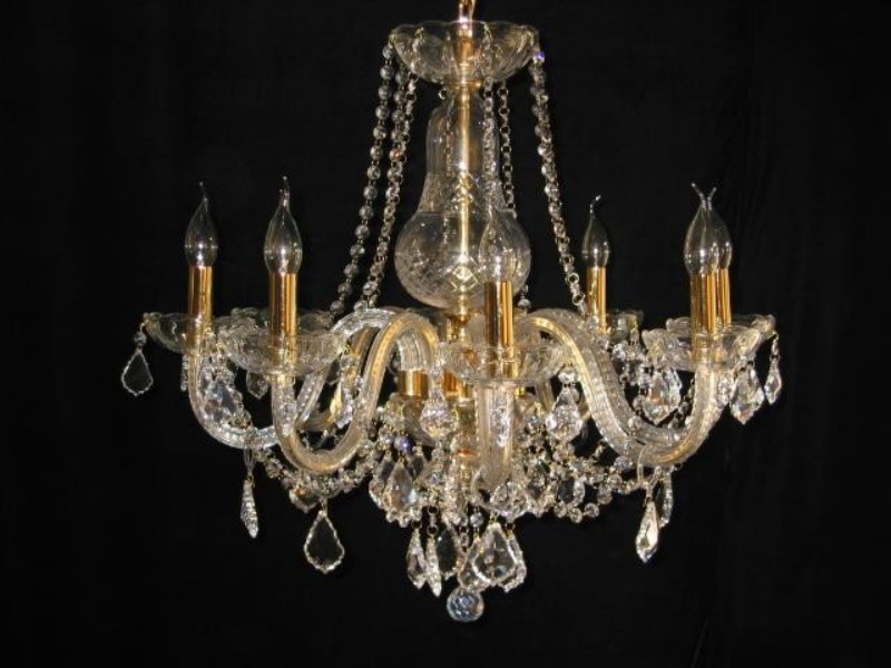 クリスタルシャンデリア