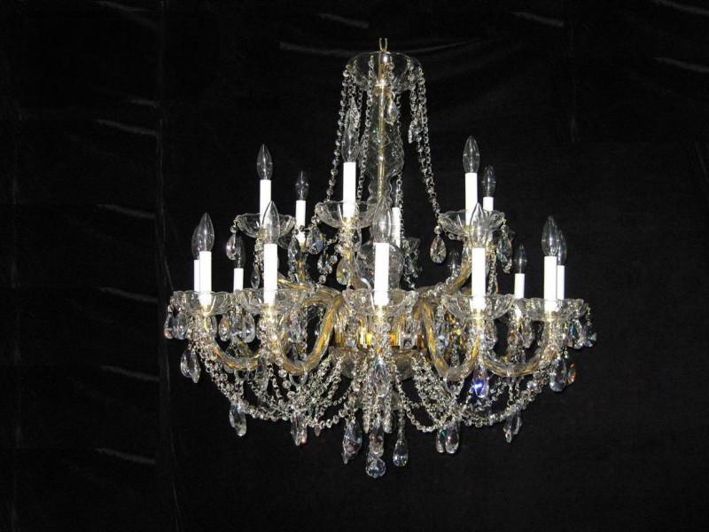 クリスタルシャンデリア