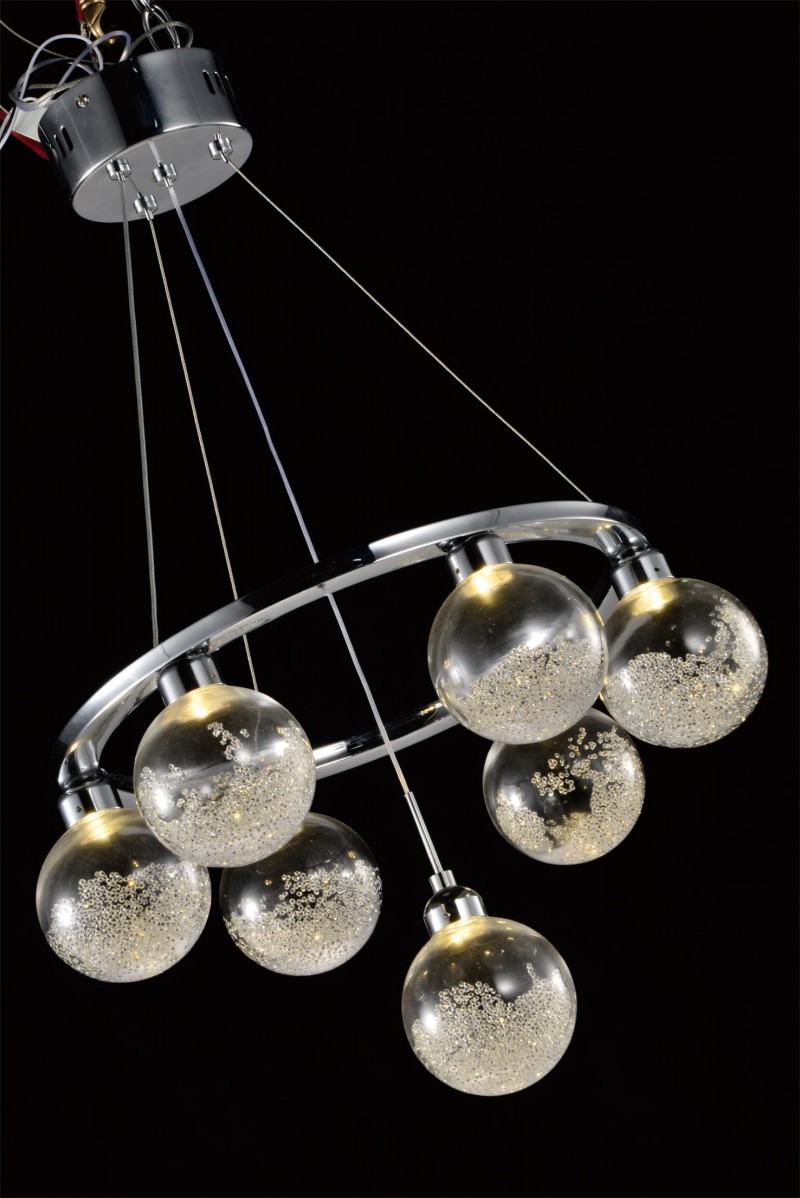 クリスタルシャンデリア